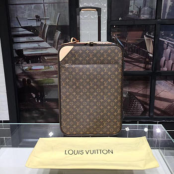 Louis Vuitton travel box monogram canvas 3796