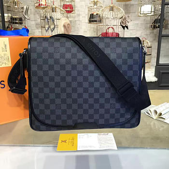  louis vuitton district CohotBag gm n41030