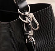 Louis Vuitton Supreme Bucket Bag Black- M44022 - 26x22x27cm - 2