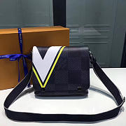  louis vuitton district CohotBag  district mm damier cobalt n44004  - 6