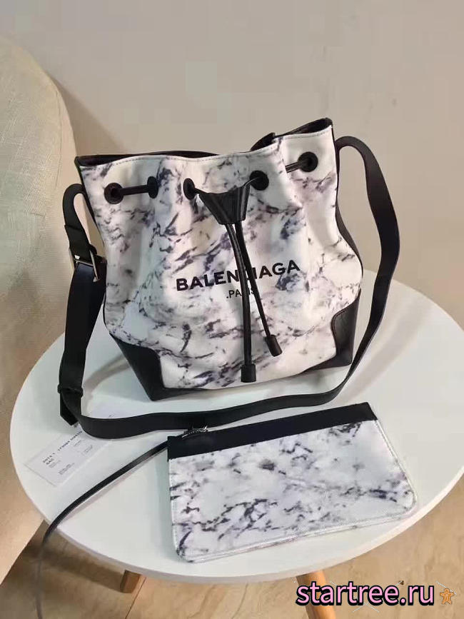 CohotBag balenciaga bucket bag 5597 - 1