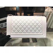 Chanel Quilted Lambskin Medium Boy Bag White- A67086 - 25x14.5x8 - 4