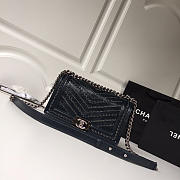 CohotBag chanel wrinkled calfskin dark blue gold hardware - 2