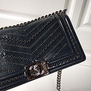 CohotBag chanel wrinkled calfskin dark blue gold hardware - 6