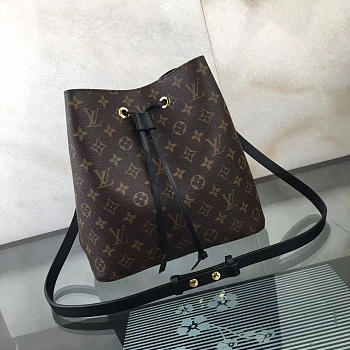 Louis Vuitton | Trendy Bucket Bag M44021
