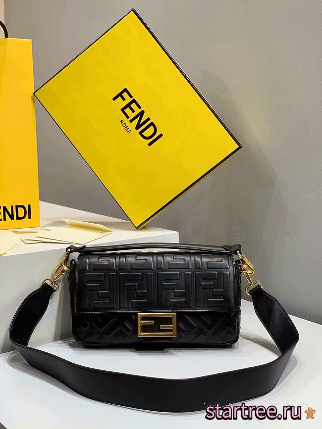 Fendi Clam Crossbody Tote Medium Black - 26x5x15cm - 1