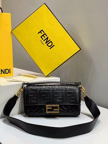 Fendi Clam Crossbody Tote Medium Black - 26x5x15cm