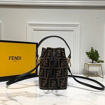Fendi Mon Tresor Brown Leather Mini-Bag - 18x12x10cm