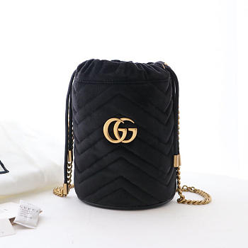 Gucci black gg marmont gold vuckle leather