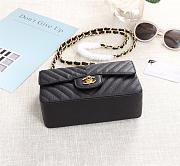 Classic Chanel Chevron Flap Bag Original Caviar Leather 20cm Black - 5