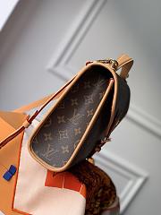 Louis Vuitton Handbag Large M44919 29 x 24 x 10 cm - 2