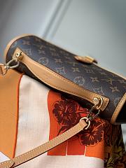 Louis Vuitton Handbag Large M44919 29 x 24 x 10 cm - 5