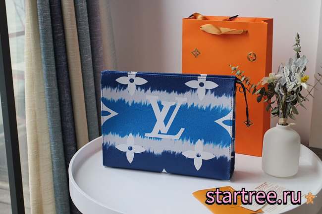 LV ESCALE POCHE TOILETTE 26 Blue- M69136 -25x20x5.5cm - 1