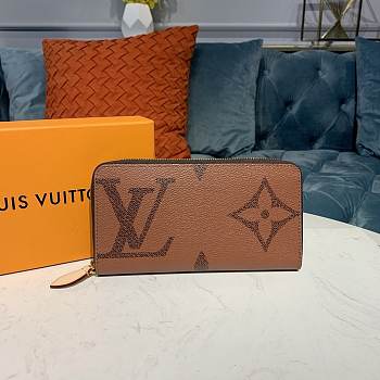 Louis Vuitton m67687 zippy giant monogram reverse wallet