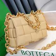 Bottega Veneta Chain Cassette 631421VBWZ09782 (26x18x8cm) - 6