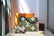 Louis Vuitton Toiletry Pouch Monogram Giant Khaki Green/Beige - M67691 - 26x20x5cm - 3