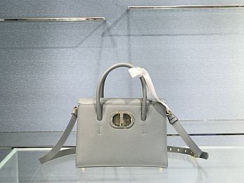 Dior Medium St Honoré Tote Grey Grained Calfskin - M9321UMBA - 25x19x12cm