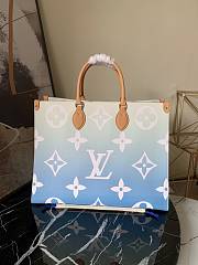 Louis Vuitton | Onthego GM Blue M57636  - 4