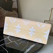 Louis Vuitton | Onthego GM Light Pink M57641  - 2