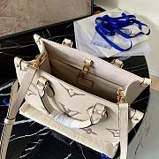 Louis Vuitton | Onthego PM M45779 Creme/ Bois  - 6