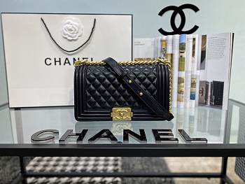 Chanel Boy Bag Black Lambskin Medium Golden- A67086 - 25×15 ×7.5cm