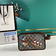  Gucci Disney x Gucci Donald Duck Cosmetic Case - 647929 - 22x14x7cm - 3