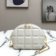 Bottega Veneta Diamond Sheepskin White Mini Chain Bag - 11x14x16cm - 1