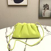 Bottega Veneta The Pouch Green leather clutch- 22x12x7cm - 4