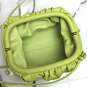Bottega Veneta The Pouch Green leather clutch- 22x12x7cm - 2