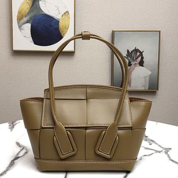 Bottega Veneta Acorn-Gold Mini Arco Bag - 29x9x29cm