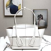 Bottega Veneta White Mini Arco Bag - 29x9x29cm - 1