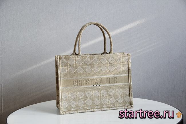  Christian Dior Book Tote Cannage Embroidered - 36.5x28x17.5cm - 1