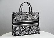 Dior Book Tote Black And White Dior Around The World Embroidery - 41.5x34.5x16cm - 5