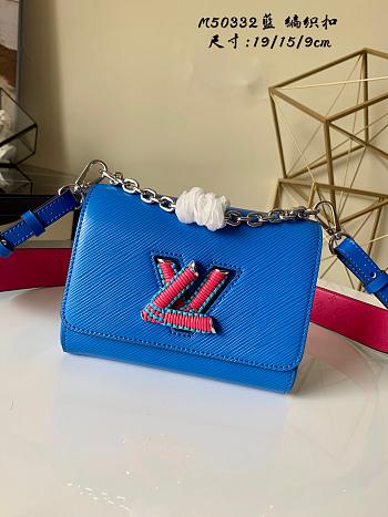 Louis Vuitton Twist MM Blue Epi leather- M57666 - 23 x 17 x 9.5 cm