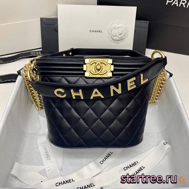  Chanel Small Boy Calfskin Bucket Bag- AS2091 -20x18x10cm - 1