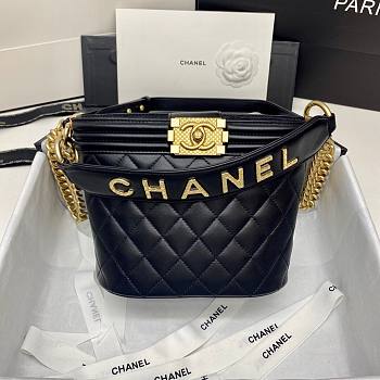  Chanel Small Boy Calfskin Bucket Bag- AS2091 -20x18x10cm