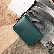 Celine Medium Triomphe Bag In Shiny Calfskin Green - 22x16.5x7cm - 2