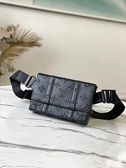 Louis Vuitton Trunk Slingbag - M57952 - 20.5 x 14 x 4.5 cm - 1