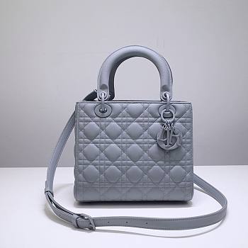 Dior Lady Medium Metallic Gray - M0565I - 24 x 20 x 11 cm