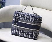 Dior Travel Vanity Case Blue Dior Oblique Embroidery - S5480V - 24 cm x 17 cm x 13.5 cm - 4