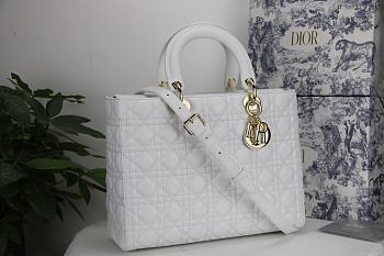 Dior Lady Large White Bag - M0566O - 32 x 25 x 11 cm