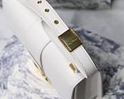 Dior 30 Montaigne White -  M9203 - 24 x 17 x 8 cm - 5