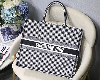 Christian Dior| Book Tote Black and White Houndstooth Embroidery - M1286Z - 41cm