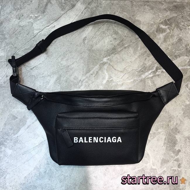 Balenciaga| Everyday Beltpack in Black - 24x18x4cm - 1