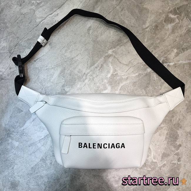 Balenciaga| Everyday Beltpack in White - 24x18x4cm - 1