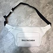 Balenciaga| Everyday Beltpack in White - 24x18x4cm - 1