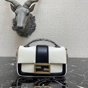  Fendi| Baguette Chain Black And White Nappa Leather Bag- 8BS045 - 19×5×10cm