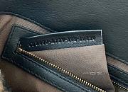 Fendi| Baguette Brown Sheepskin Bag- 8BR600 - 27x5x15cm - 2