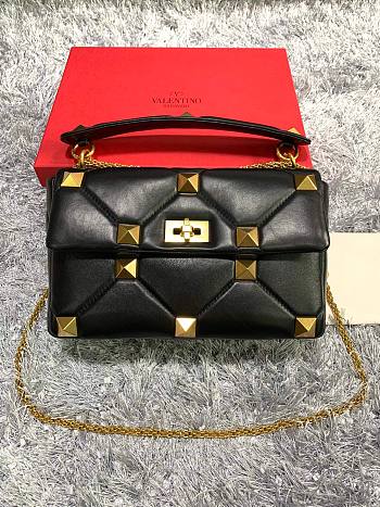 Valentino |Large Roman Stud The Shoulder Bag Black- WW2B0I – 30x20x12cm