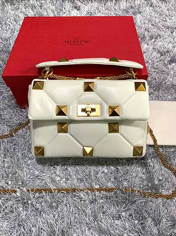 Valentino | Medium Nappa Roman Stud White Bag- WW2B0-25x16x10cm